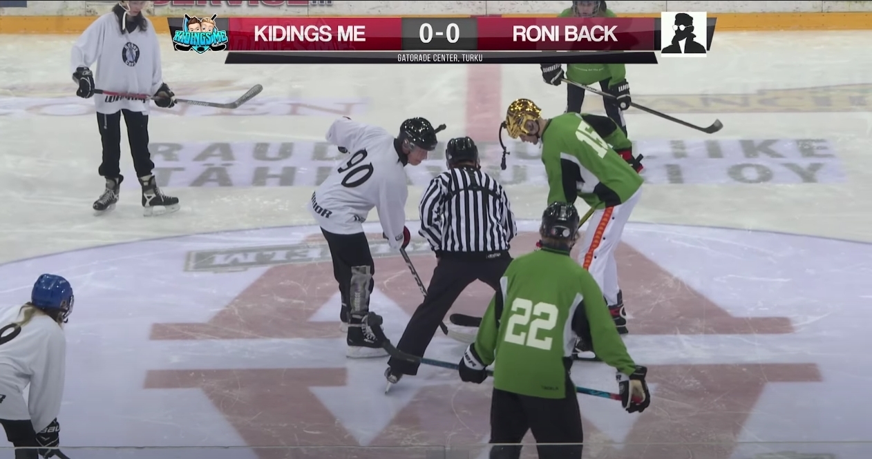 Tubettajat iskivät yhteen jääkiekko-ottelussa, kun NikojaSanttu -kanavan pojat haastoivat Roni Backin kasaamaan joukkueen heitä vastaan.